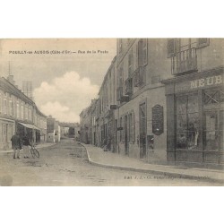 21 POUILLY-EN-AUXOIS. Commerce "Patriarche" Rue de la Poste