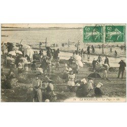 carte postale ancienne 17 LA ROCHELLE. L a Plage et jeux de sable 1910