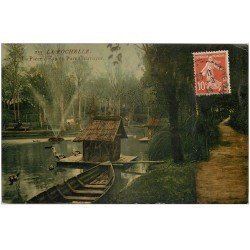 carte postale ancienne 17 LA ROCHELLE. La Pièce d'Eau du Parc Charruyer 1914 avec Canards