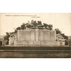 4 cpa 49 CHOLET. Monument morts pour la Patrie, Flèches Notre-Dame, Théâtre et Eglise Saint-Pierre