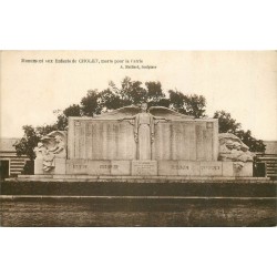 4 cpa 49 CHOLET. Monument morts pour la Patrie, Flèches Notre-Dame, Théâtre et Eglise Saint-Pierre