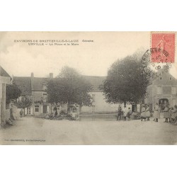 14 URVILLE. La Place et la Mare bien animées 1906