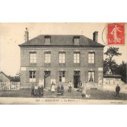 27 SEBECOURT. Mairie et Ecoles animation 1907