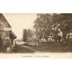 27 VIEUX-PORT. Place de l'Eglise 1922