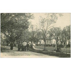 carte postale ancienne 17 LA ROCHELLE. Mail et Casino 1905 (petite coupure 1cm)...