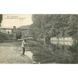 94 ALFORT. Pêcheur à la ligne et Passerelle du Château 1922