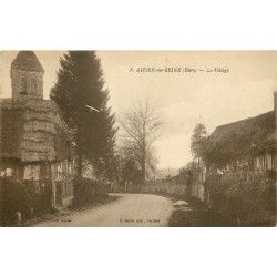 27 AIZIER-SUR-SEINE. Le Village et Clocher de l'Eglise 1927