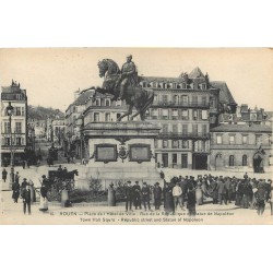 76 ROUEN. Statue Napoléon Place Hôtel de Ville et rue République 1923