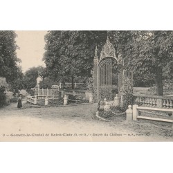 91 GOMETZ-LE-CHATEL dit Saint-Clair. Entrée du Château animation