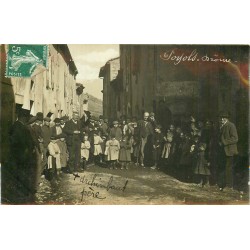 07 POYOLS. Grosse animation au Village avec le Père Archimbaud 1908