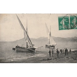 06 L'Esterel vue de la Bocca. Retour des bateaux de Pêcheurs 1910