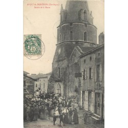 24 ABJAT DE NONTRON. Sortie de Messe bien animée 1907