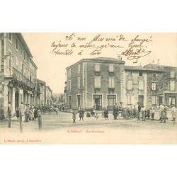 26 SAINT-DONAT. Boulangerie et animation rue Danthony 1902