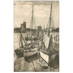 carte postale ancienne 17 LA ROCHELLE. Un coin du Port avec Barques de Pêcheurs