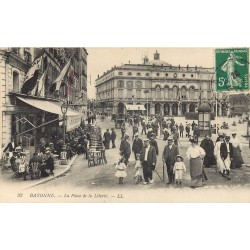 64 BAYONNE. Café Brasserie Place de la Liberté 1913