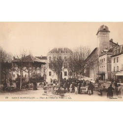 38 SAINT-MARCELLIN. Le Marché Place Hôtel de Ville 1916