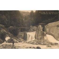 74 SAINT-GERVAIS-LES-BAINS. Promeneur à la Cascade du Pont du Diable 1913