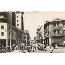 CASABLANCA Banque et voitures anciennes boulevard Galliéni 1951