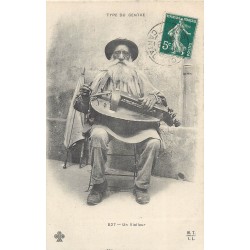 15 Aurillac. TYPE DU CENTRE. Un Vielleur 1910
