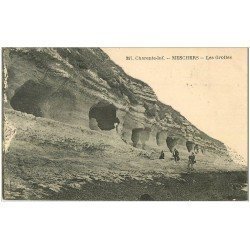 carte postale ancienne 17 MESCHERS-LES-BAINS. Grottes des Fontaines 1923 avec photographe