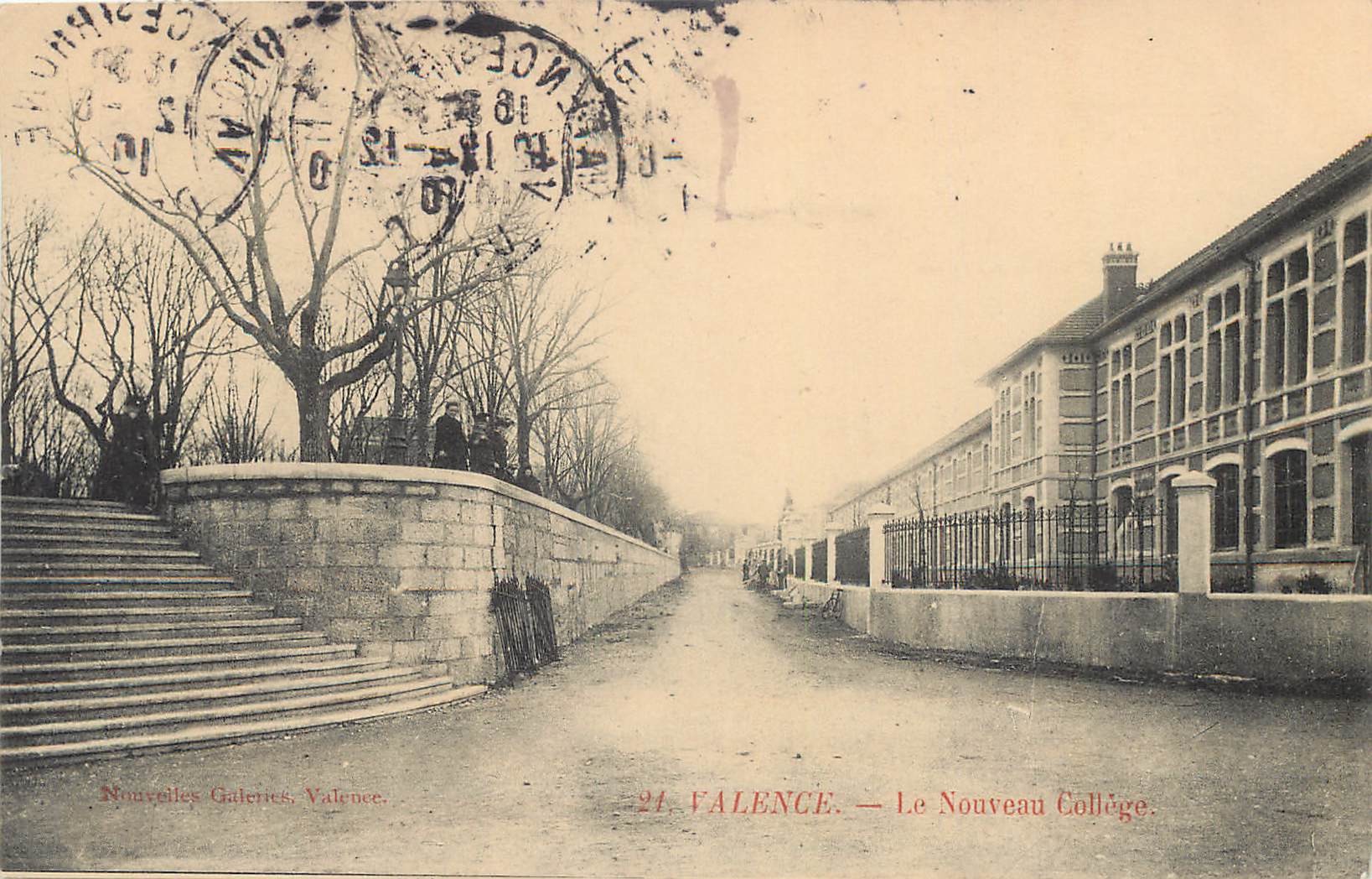 26 VALENCE. Le Nouveau Collège animation 1910