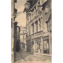 26 VALENCE. Au Progrès sous la Maison des Têtes 1906