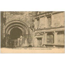 carte postale ancienne 17 PONS. Entrée Chapelle de Saint-Gilles 1926