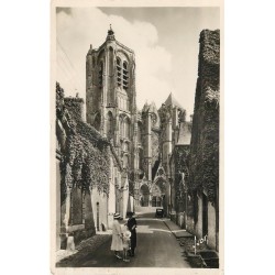 Photo Cpsm petit format 18 BOURGES. Cathédrale rue Porte Jaune 1950