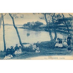 29 SAINTE-MARINE. Enfants dans le Sous-Bois 1929