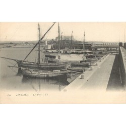 06 ANTIBES. Bateaux de Pêche au Port vers 1900