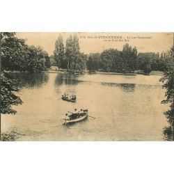 2 x cpa 94 VINCENNES. Ballades en barques sur Lac Daumesnil et Pont des Îles et Lac Minimes