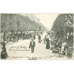 17 ROCHEFORT-SUR-MER. Le Marché rue de l'Arsenal 1903