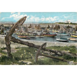 17 ILE D'OLERON. Port de la Côtinière le repos des Ancres 1960