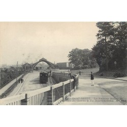 22 SAINT BRIEUC. Gare des Chemins de Fer et ses Nouveaux Boulevards avec ses Trains