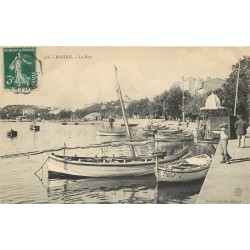 83 BANDOL. Nombreuses barques de Pêcheurs dans le Port 1909