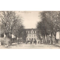 23 GUERET. Lycée de Garçon Avenue de la République 1904
