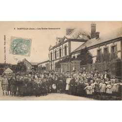 27 DAMVILLE. Les Ecoles Communales vers 1907