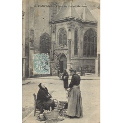 95 PONTOISE. Vendeuse ambulante Place du Grand Martroy 1907
