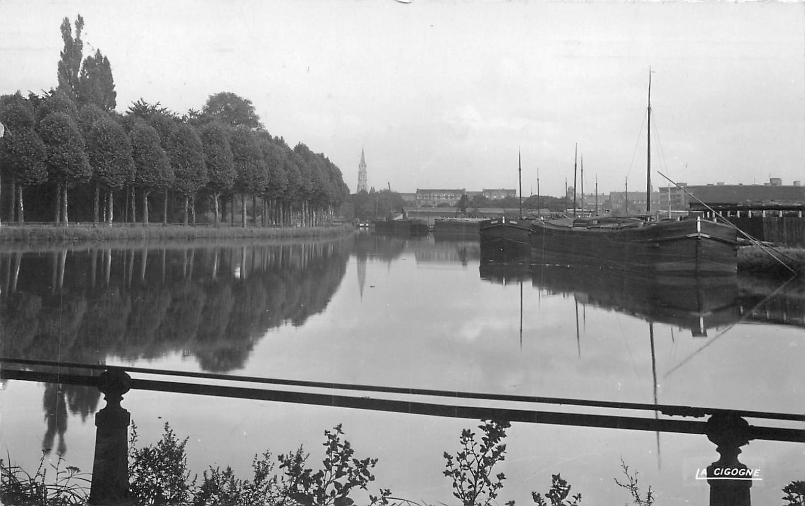 59 LILLE. Péniches sur la Deule 1955