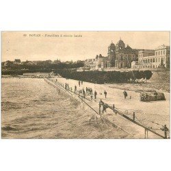 carte postale ancienne 17 ROYAN. Foncillon à Marée haute 1930. Pêcheurs au Carrelet