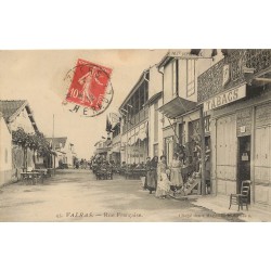 34 VALRAS. Tabac et Coiffeur Rue Française 1912 Café des Etrangers