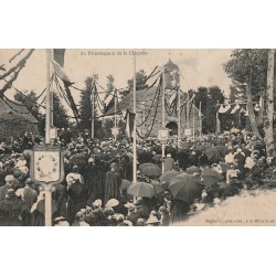 35 SAINT-MEEN. Pélerinage devant la Chapelle 1915