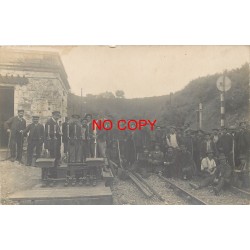 78 BONNIERES-SUR-SEINE. Ouvriers cheminots sur les rails du Chemin de fer