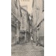 10 TROYES. La rue des Chats avec personnage 1906