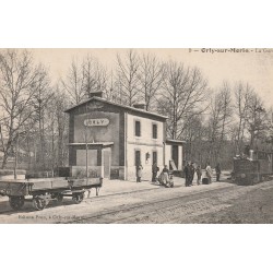 77 ORLY-SUR-MORIN. Train avec locomotive entrant en Gare 1917