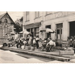 41 COUTURE-SUR-LOIRE. Hôtel bar du Grand Saint-Vincent 1959