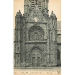 2 cpa 76 FECAMP. Portail Eglise Saint-Etienne et Nef Eglise Sainte-Trinité
