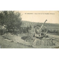 2 cpa MILITAIRES. Canon tirant sur les Aéroplanes Allemands et artillerie de 75 en batterie 1918