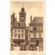 02 SAINT-QUENTIN. Le Beffroi avec Café du Midi et de la Bourse