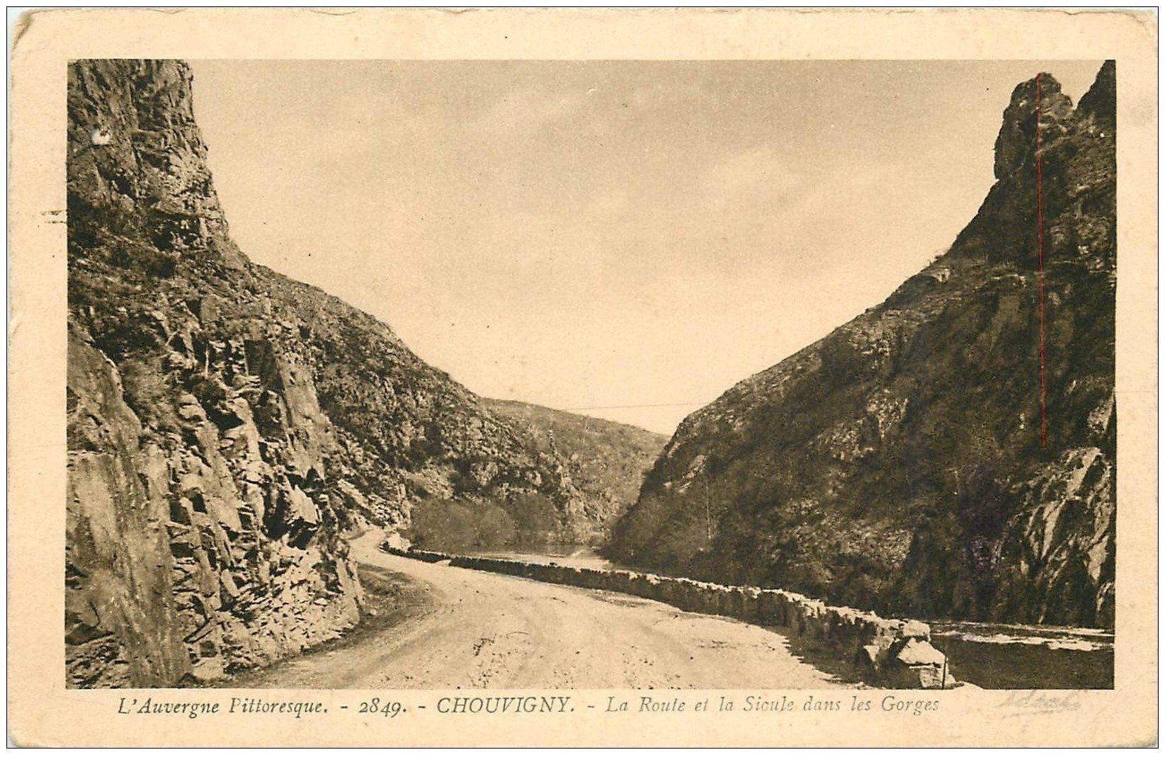 carte postale ancienne 03 CHOUVIGNY. Route Gorges de la Sioule 1945
